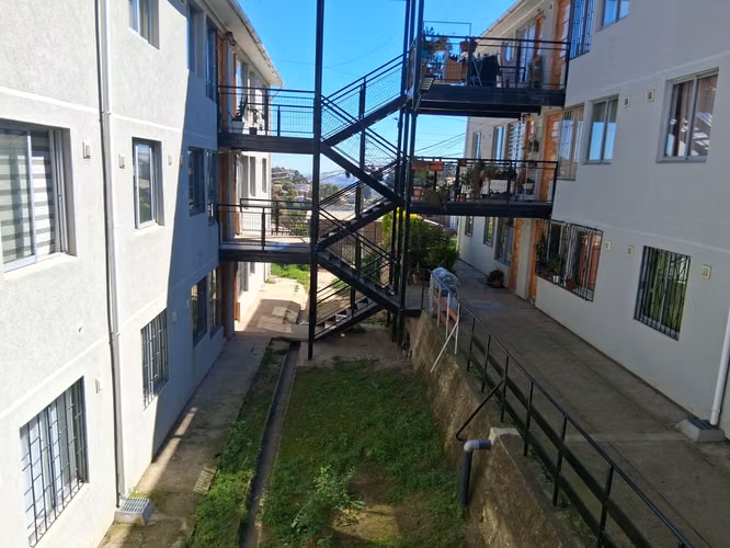 ARRIENDO DEPTO. 2 DORMIT. 2 BAÑOS, ESTACIONAM. - Imagen 3