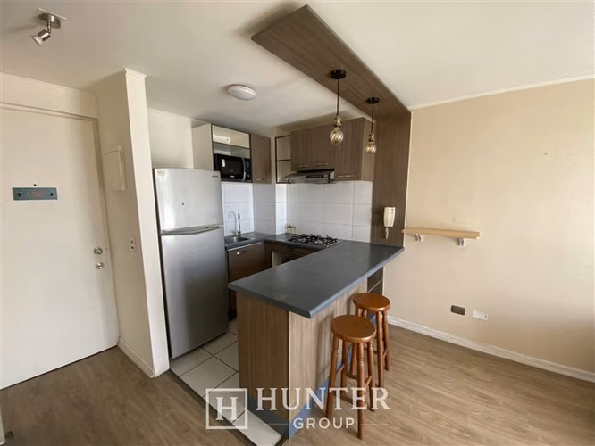 Arriendo Depto 1D 1B Semi Amoblado Metro Rodrigo de Araya