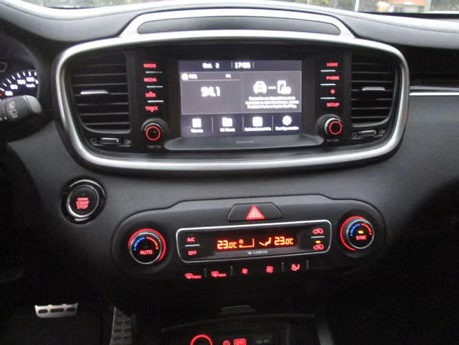 KIA SORENTO EX 2.2 DIESEL AUTOMATICO - Imagen 8