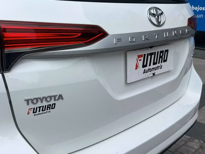 TOYOTA FORTUNER FORTUNER 2.7 TA 4X2 - 2025 | 4877 - Imagen 7