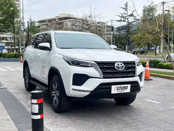 TOYOTA FORTUNER FORTUNER 2.7 TA 4X2 - 2025 | 4877