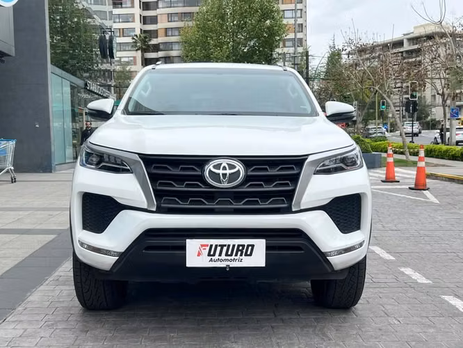 TOYOTA FORTUNER FORTUNER 2.7 TA 4X2 - 2025 | 4877 - Imagen 2