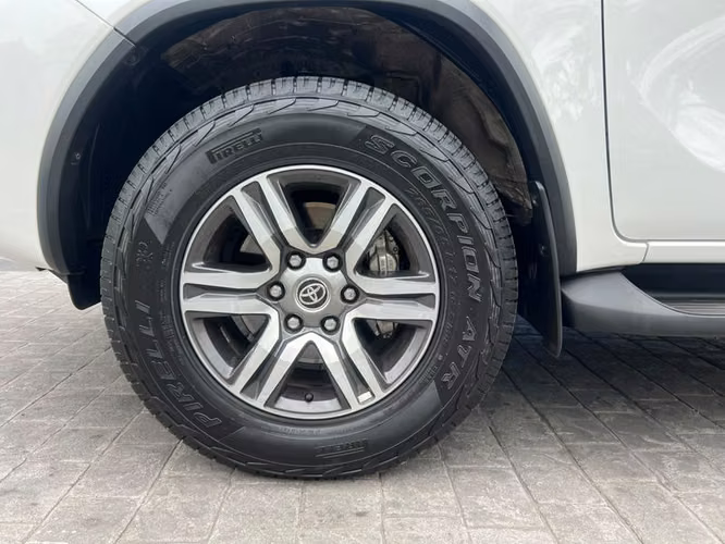 TOYOTA FORTUNER FORTUNER 2.7 TA 4X2 - 2025 | 4877 - Imagen 10