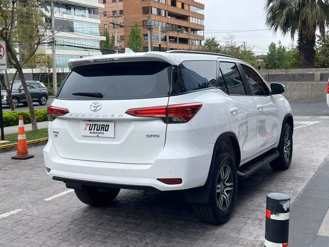 TOYOTA FORTUNER FORTUNER 2.7 TA 4X2 - 2025 | 4877 - Imagen 4