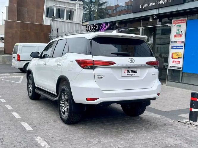 TOYOTA FORTUNER FORTUNER 2.7 TA 4X2 - 2025 | 4877 - Imagen 6