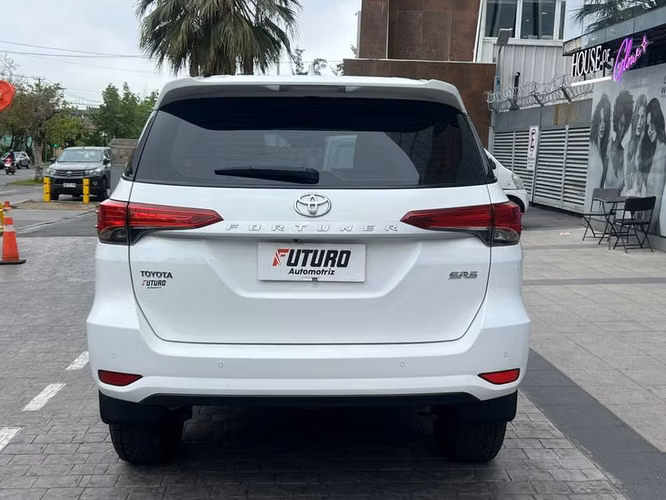 TOYOTA FORTUNER FORTUNER 2.7 TA 4X2 - 2025 | 4877 - Imagen 5