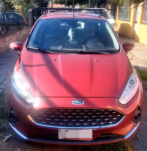 Se vende auto por renovación, único dueño, con todo al día