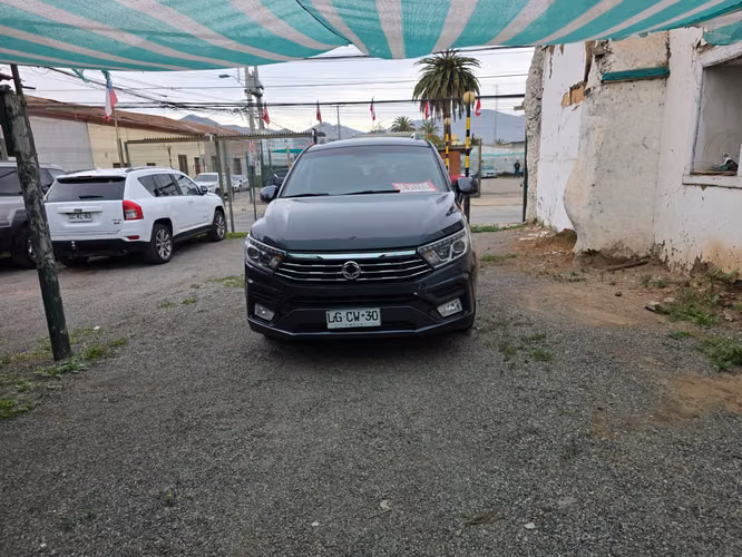 Ssangyong familiar poco kilometraje en OVALLE