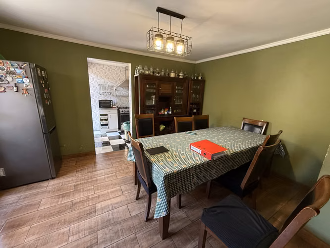 Casa 7 dormitorios, 3 baños, 206 m2 útiles - Imagen 5
