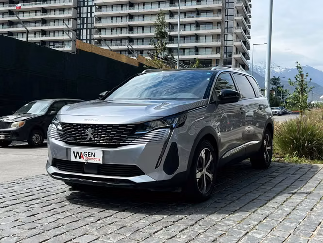 PEUGEOT 5008 ALLURE BLUE HDI 1.5 AT 2024 - Imagen 3