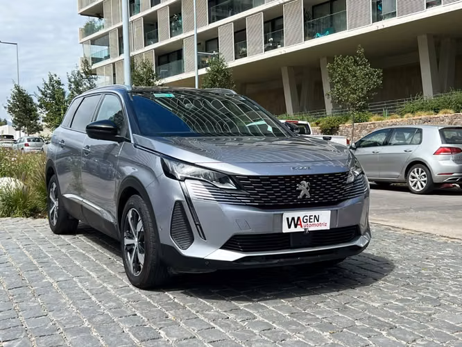 PEUGEOT 5008 ALLURE BLUE HDI 1.5 AT 2024