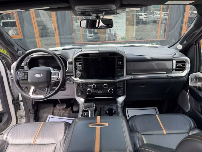 FORD F-150 PLATINUM 3.5 4X4 AT  2023 - Imagen 13