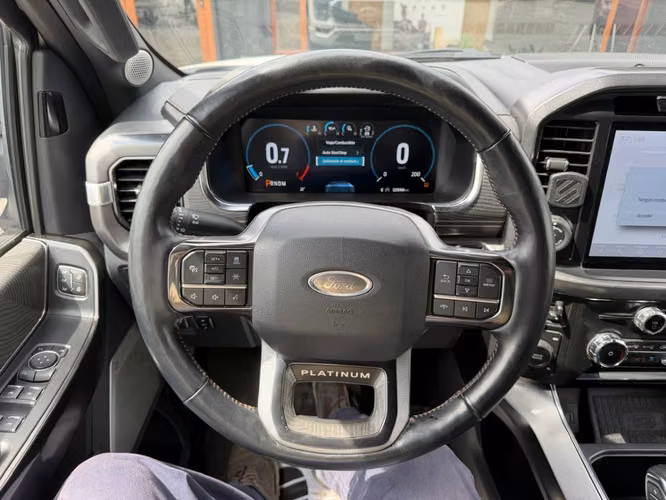 FORD F-150 PLATINUM 3.5 4X4 AT  2023 - Imagen 16
