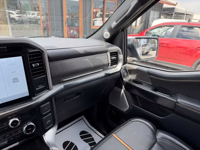 FORD F-150 PLATINUM 3.5 4X4 AT  2023 - Imagen 18
