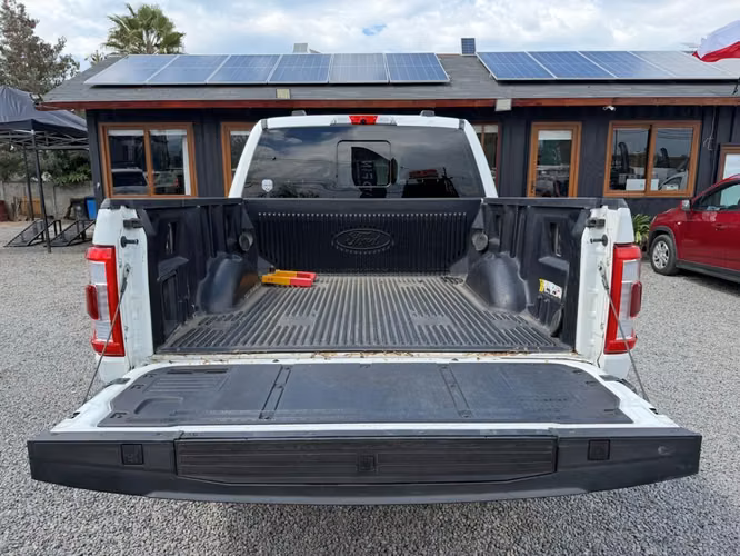 FORD F-150 PLATINUM 3.5 4X4 AT  2023 - Imagen 9
