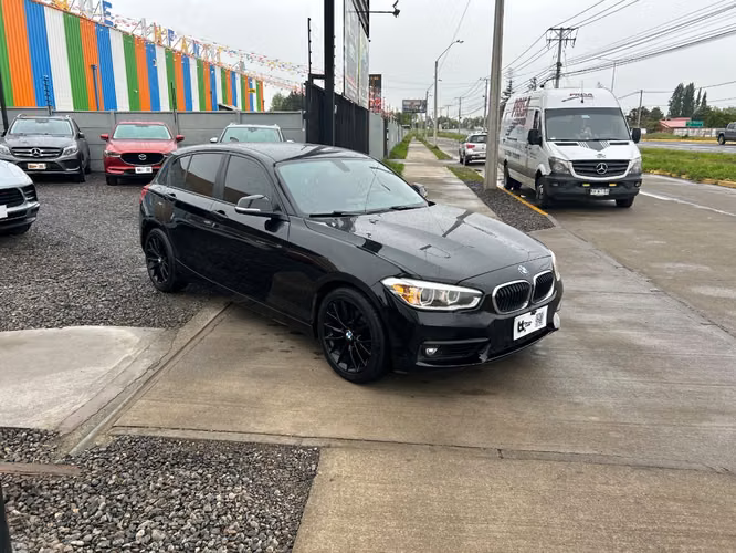 BMW 118I 1.5  2019 - Imagen 4
