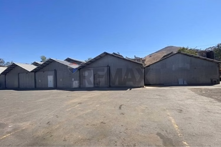 Arriendo propiedad industrial en renca