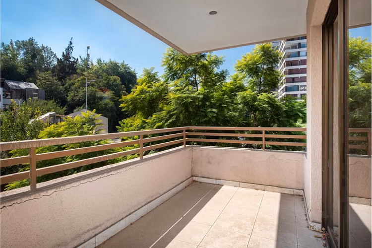 252 m² en el golf | gran potencial de remodelación - Imagen 3