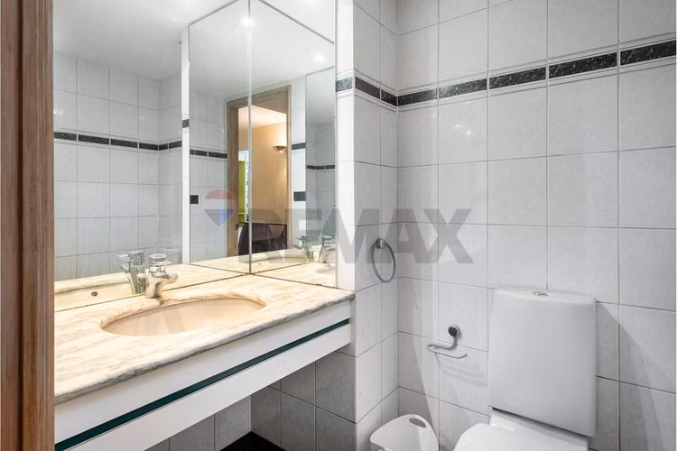 252 m² en el golf | gran potencial de remodelación - Imagen 19