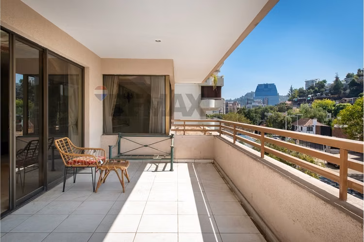 252 m² en el golf | gran potencial de remodelación - Imagen 5