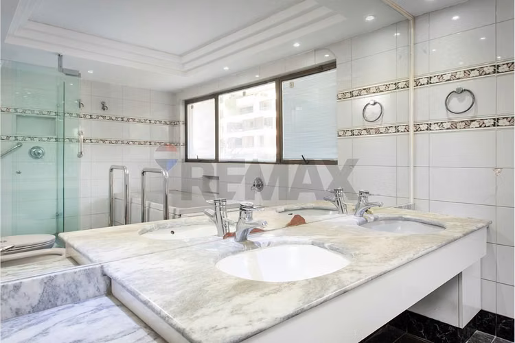 252 m² en el golf | gran potencial de remodelación - Imagen 16