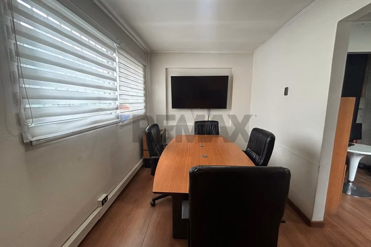 Gran local 287m²: ventas, bodegas y oficinas - Imagen 30