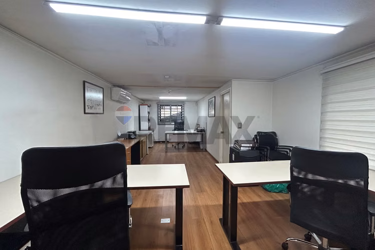 Gran local 287m²: ventas, bodegas y oficinas - Imagen 24