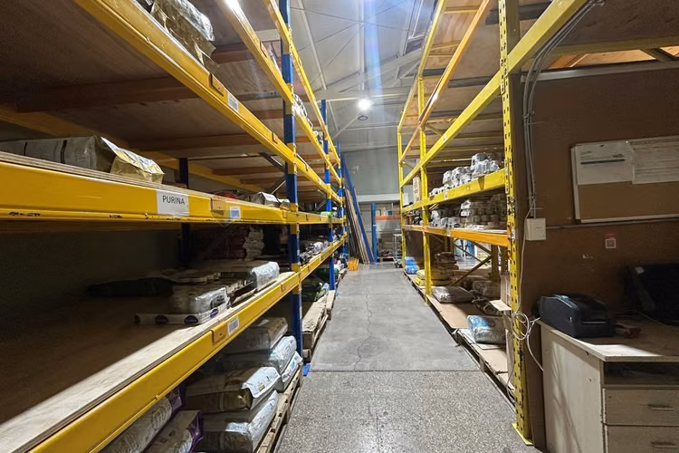 Gran local 287m²: ventas, bodegas y oficinas - Imagen 12