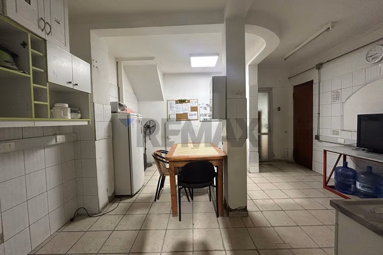 Gran local 287m²: ventas, bodegas y oficinas - Imagen 17