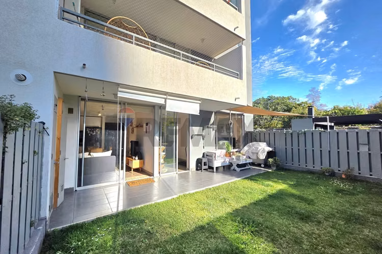 Departamento con jardín privado - Imagen 18