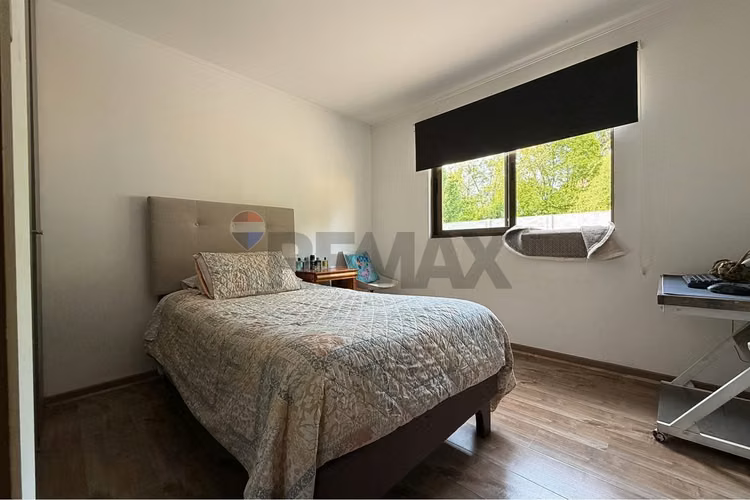 Gran casa con jardín y espacios recreativos - Imagen 20