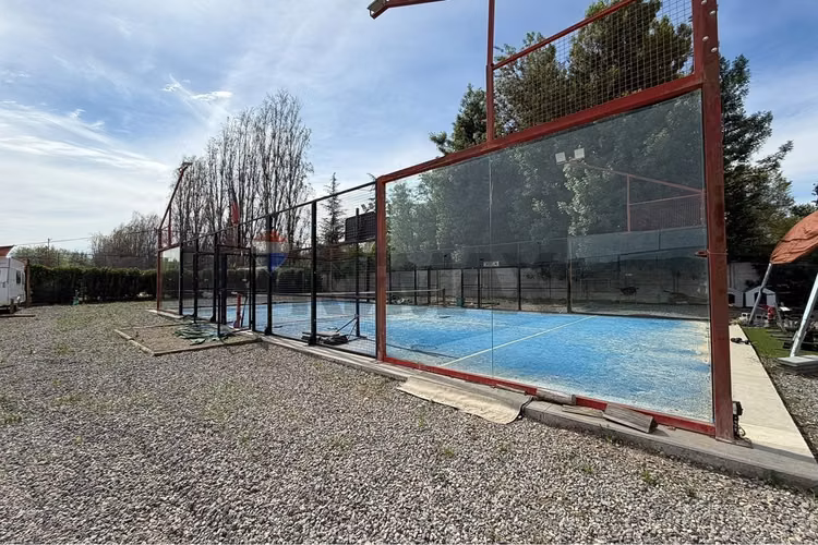 Gran casa con jardín y espacios recreativos - Imagen 24