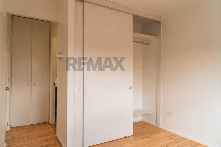 Casa remodelada en pasaje cerrado - Imagen 40