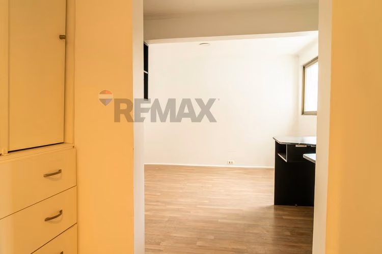 Casa remodelada en pasaje cerrado - Imagen 22