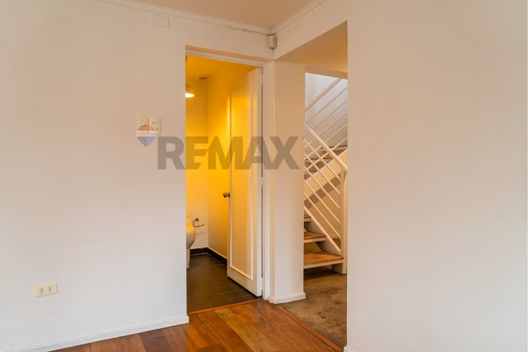Casa remodelada en pasaje cerrado - Imagen 19