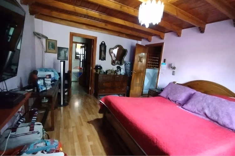 Casa patronal 1050 m2 de terreno, en la cisterna - Imagen 11