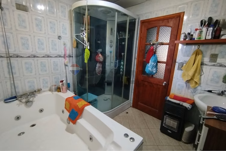 Casa patronal 1050 m2 de terreno, en la cisterna - Imagen 13