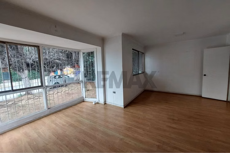 Venta casa 4 dormitorios 3 baños las condes - Imagen 2