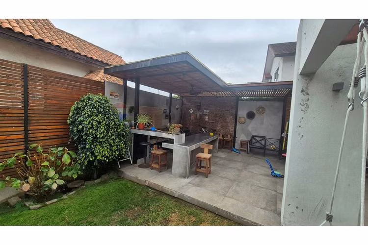Moderna casa familiar 5d/4b/expectacular quincho - Imagen 19