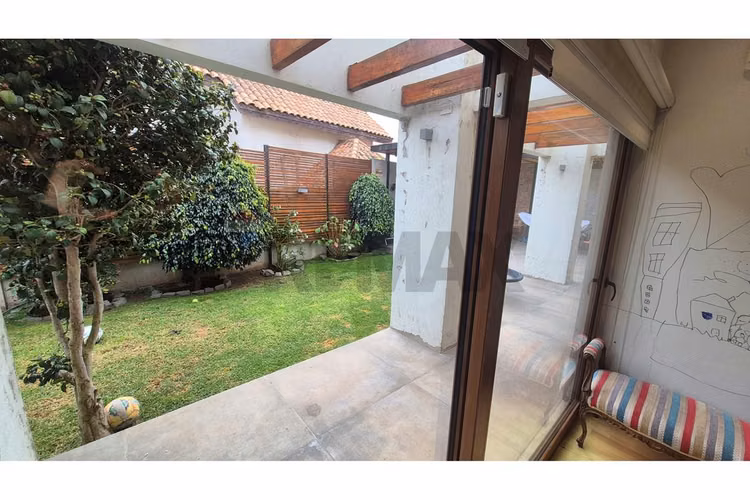 Moderna casa familiar 5d/4b/expectacular quincho - Imagen 18