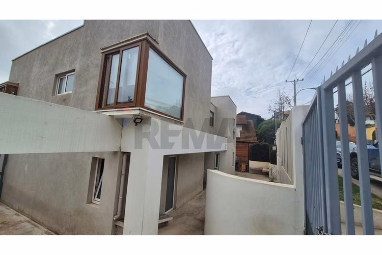 Moderna casa familiar 5d/4b/expectacular quincho - Imagen 29