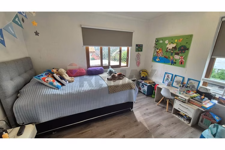 Moderna casa familiar 5d/4b/expectacular quincho - Imagen 7