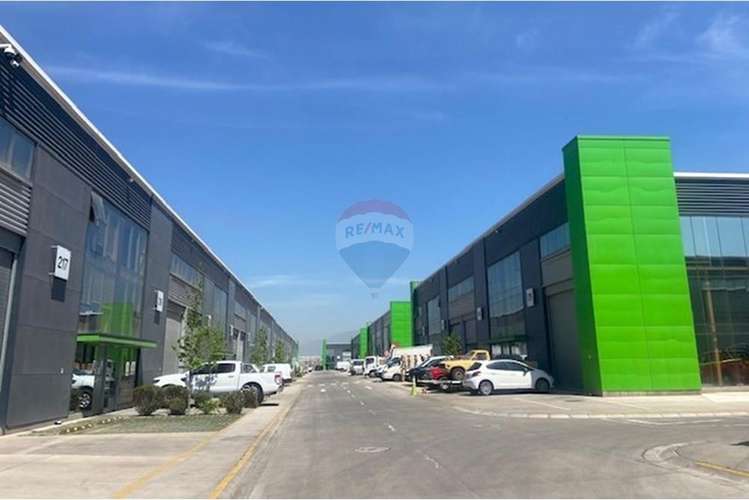 Bodegas con oficinas nuevas, lampa