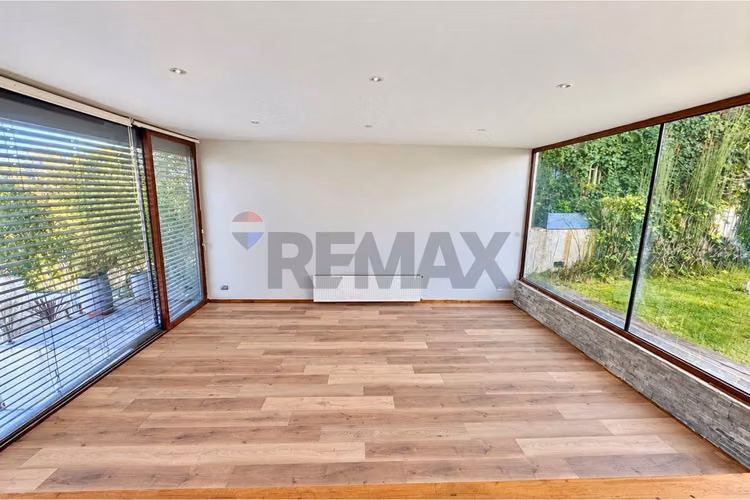Se arrienda casa en condominio privado