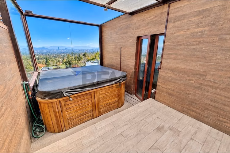 Se arrienda casa en condominio privado