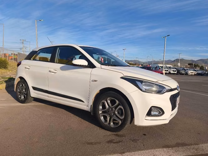 Hyundai i20 automático full 1.4 - Imagen 3
