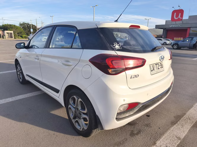 Hyundai i20 automático full 1.4 - Imagen 8