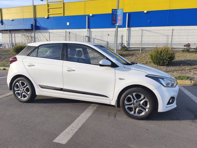 Hyundai i20 automático full 1.4 - Imagen 9