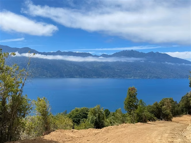 Parcelas a 1 minuto del Lago Riñihue, urbanizadas