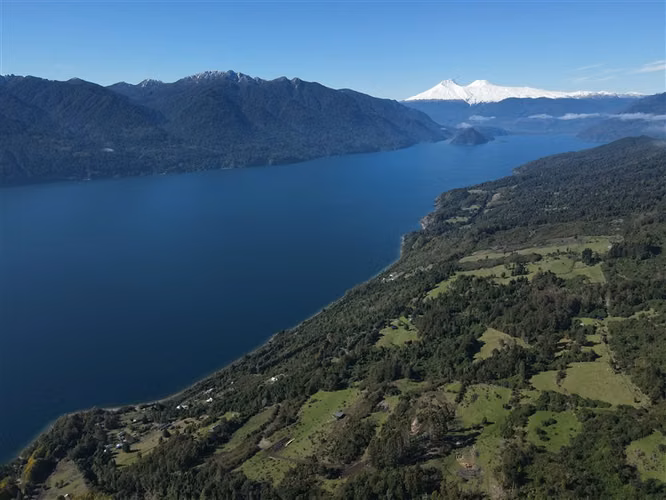 Parcelas a 1 minuto del Lago Riñihue, urbanizadas